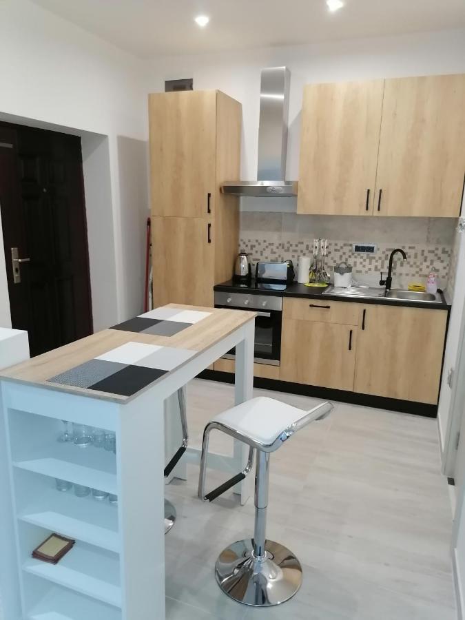 Data Central Studio Novi Sad Esterno foto